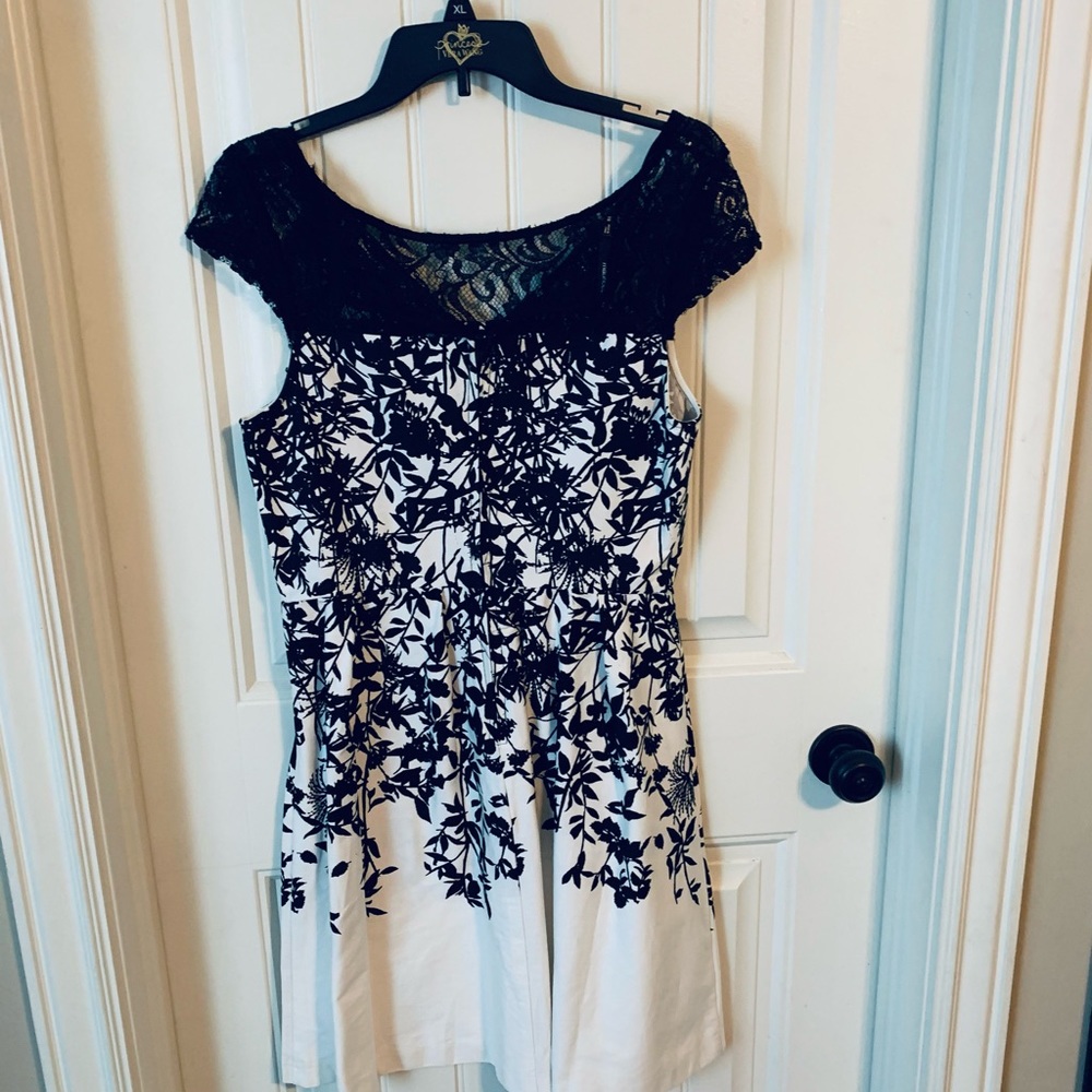 DESIGN BY STACY
